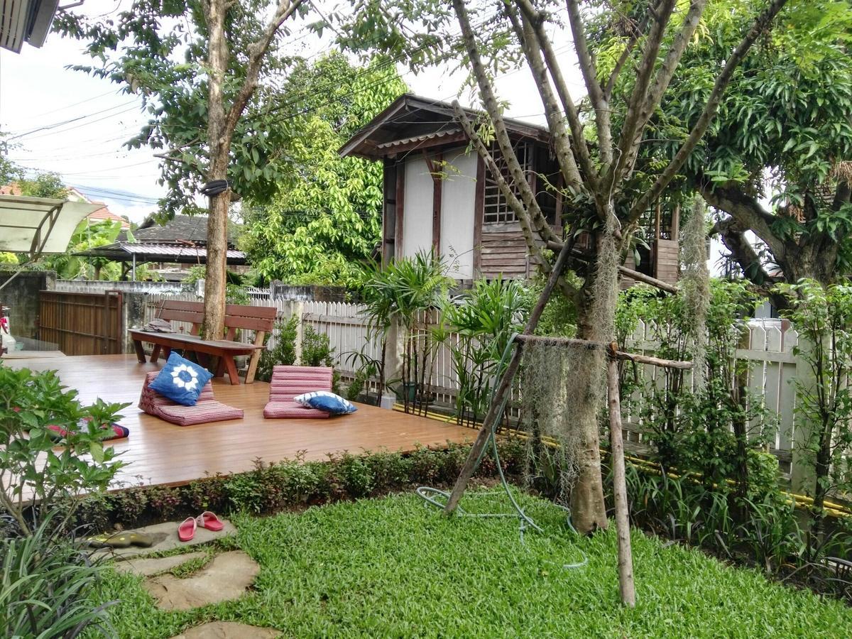 18 In Town Homestay Чиангмай Экстерьер фото