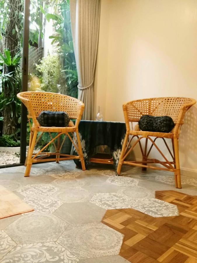 18 In Town Homestay Чиангмай Экстерьер фото