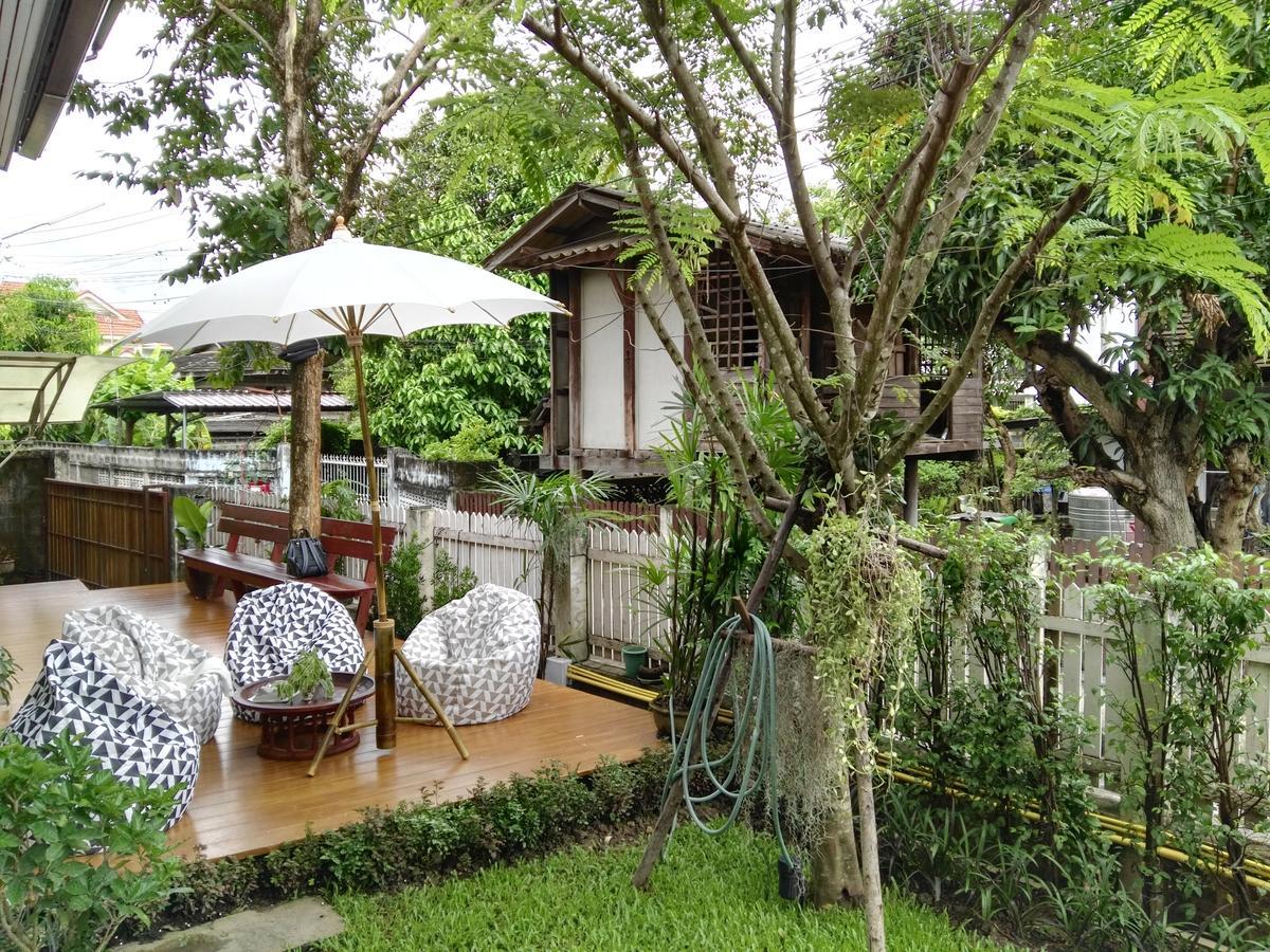 18 In Town Homestay Чиангмай Экстерьер фото
